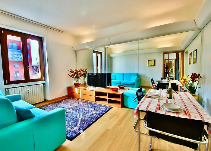 The Metropolitan Cozy Apartment Near Duomo + Wifi