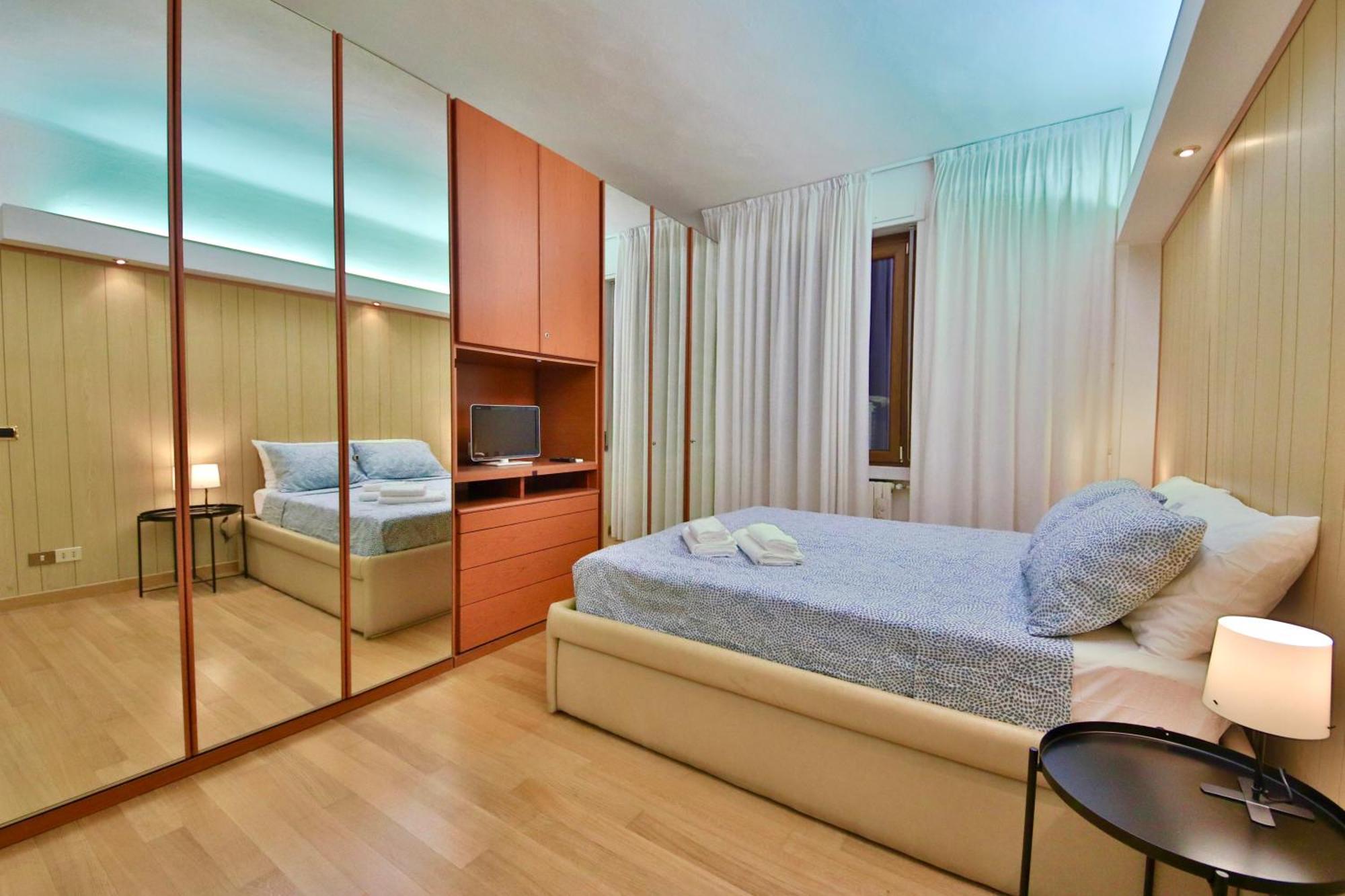 The Metropolitan Cozy Near Duomo + Wifi Appartement