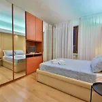 The Metropolitan Cozy Apartment Near Duomo + Wifi